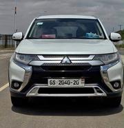 Mitsubishi Outlander 2018 White for sale