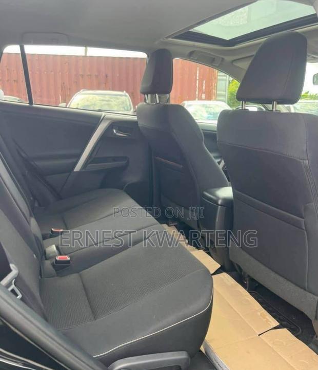 Toyota RAV4 XLE AWD (2.5L 4cyl 6A) 2017 Black