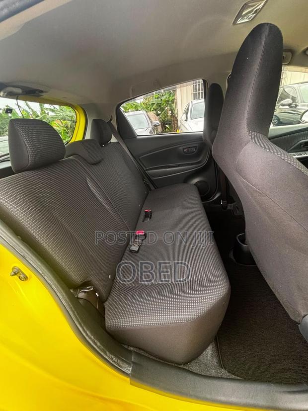 Toyota Vitz 2015 Yellow