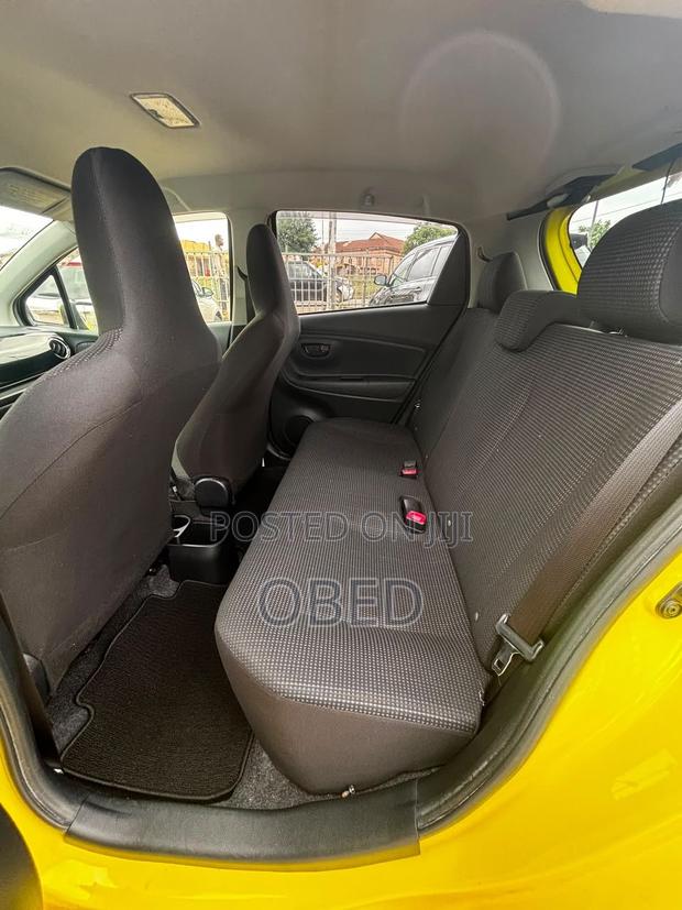 Toyota Vitz 2015 Yellow