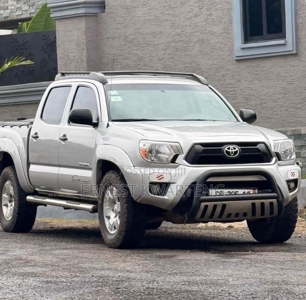 Toyota Tacoma 2014 Gray