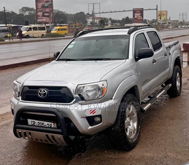 Toyota Tacoma 2014 Gray