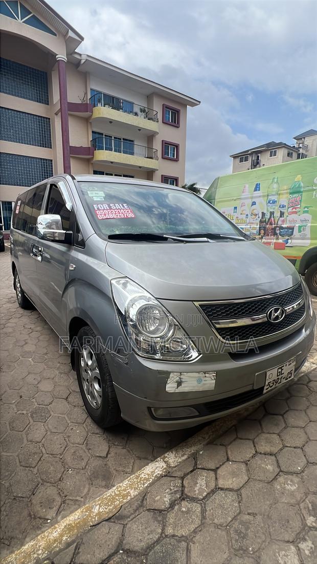 Hyundai H200 2016 Silver