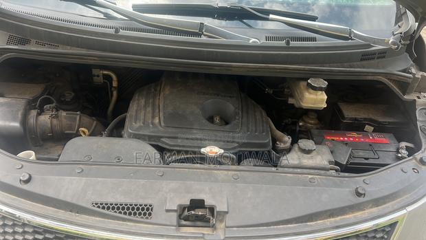 Hyundai H200 2016 Silver
