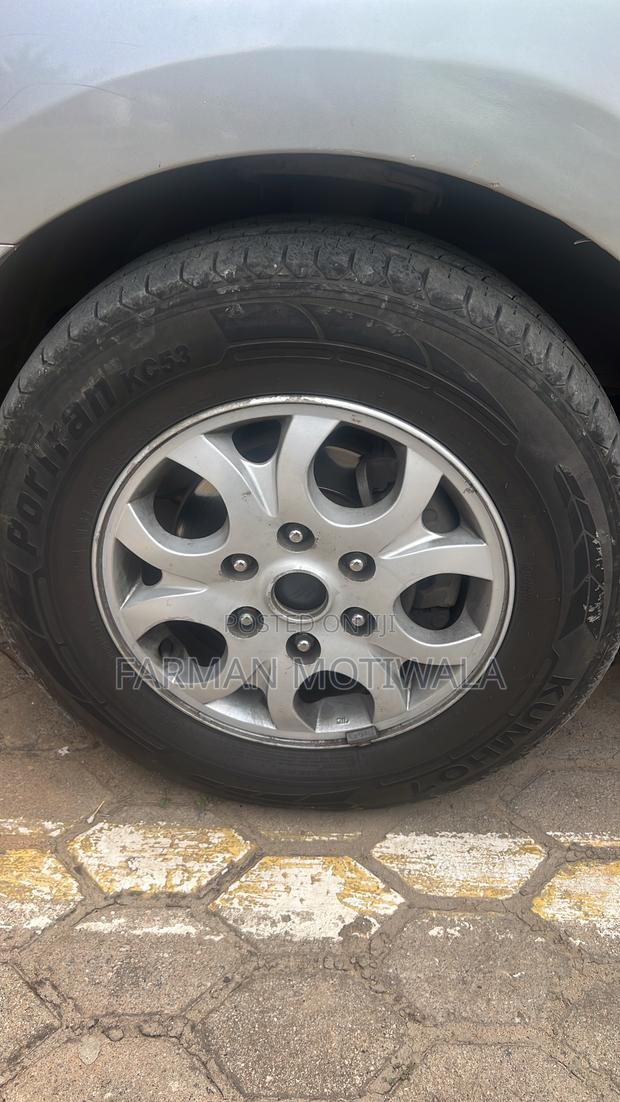 Hyundai H200 2016 Silver