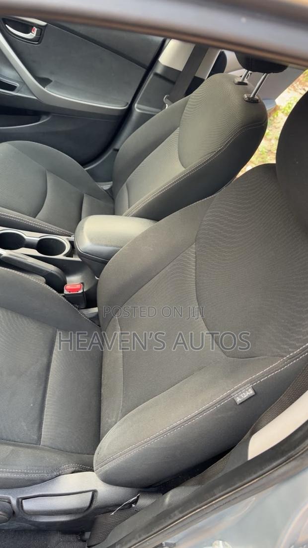 Hyundai Elantra 2016 Silver