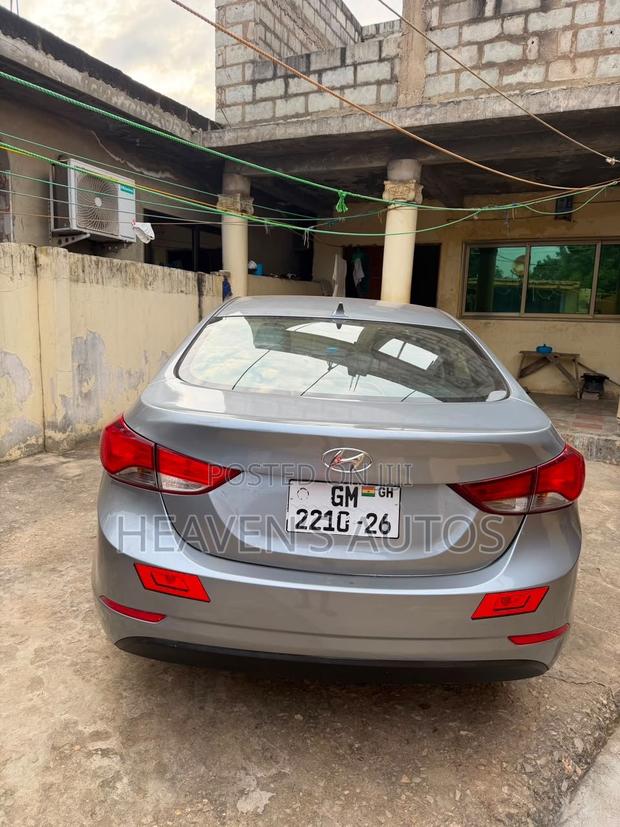 Hyundai Elantra 2016 Silver