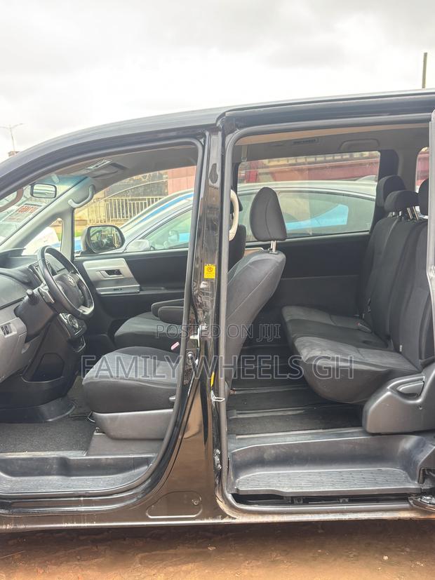 Toyota Voxy ZS G's 2WD 8-Seater 2013 Black