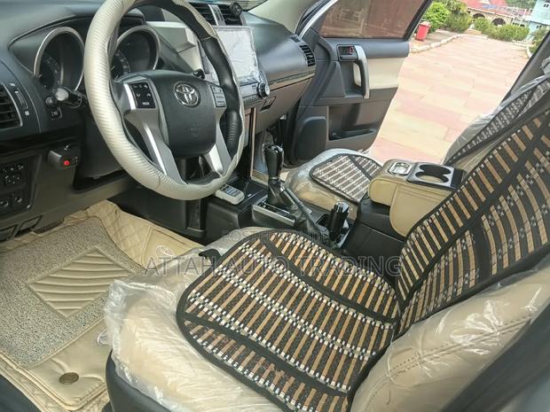 Toyota Land Cruiser Prado 2017 Silver