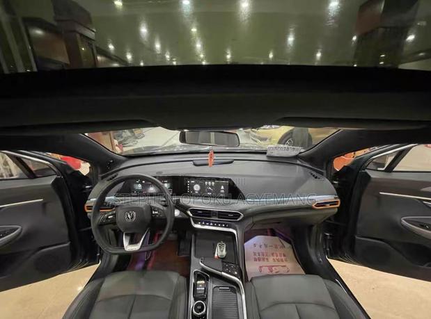 Changan UNI-T 1.5 FWD 2022 Gray