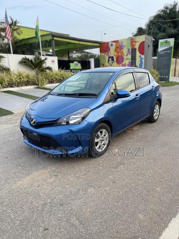 Toyota Vitz 1.5 FWD 3dr 2015 Blue