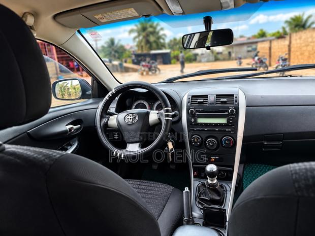 Toyota Corolla LE Special Edition 4dr Sedan (1.8L 4cyl 4A) 2013 Gray