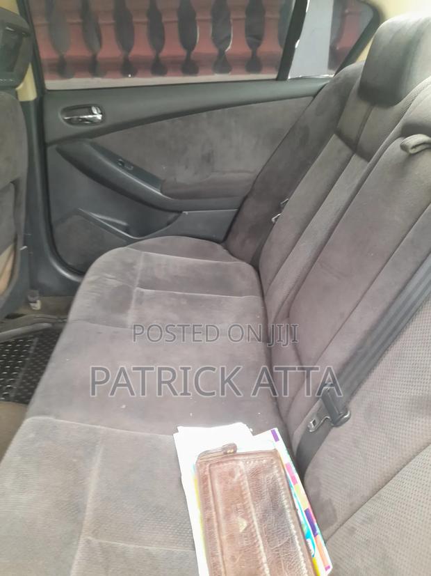 Nissan Altima 2010 Blue