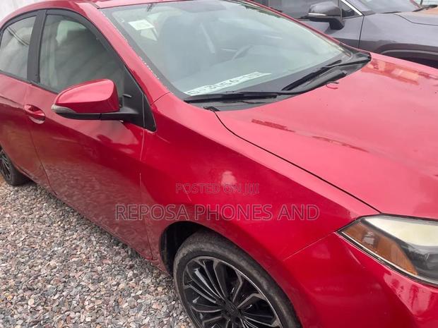 Toyota Corolla 2014 Red
