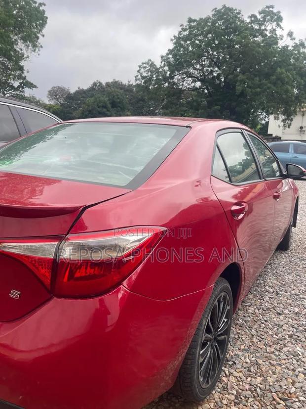 Toyota Corolla 2014 Red