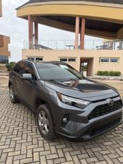 Toyota RAV4 XLE AWD 2023 Gray for sale