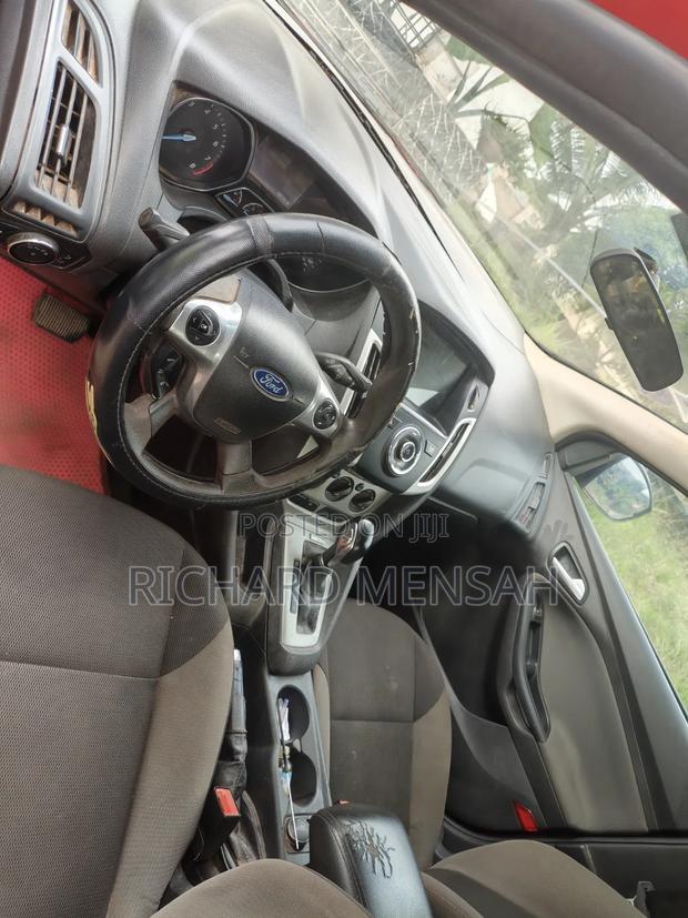 Ford Focus 2014 Red