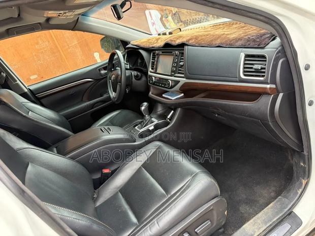 Toyota Highlander Limited V6 4x4 (3.5L 6cyl 6A) 2016 White