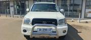 Toyota Sequoia SR5 4dr SUV 4WD (4.7L 8cyl 4A) 2002 White for sale