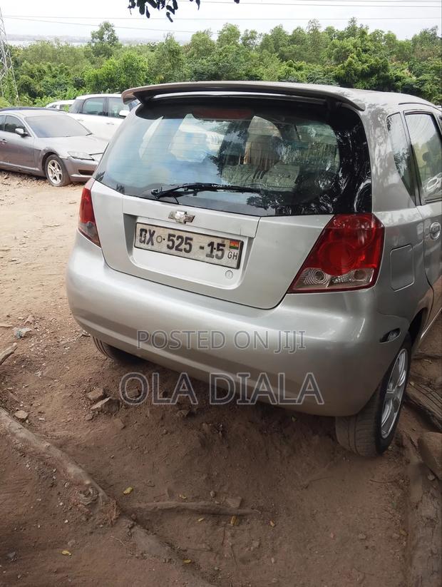 Chevrolet Aveo 2011 Silver