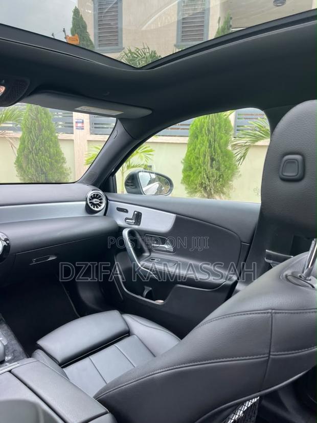 Mercedes-Benz 220 2019 Black