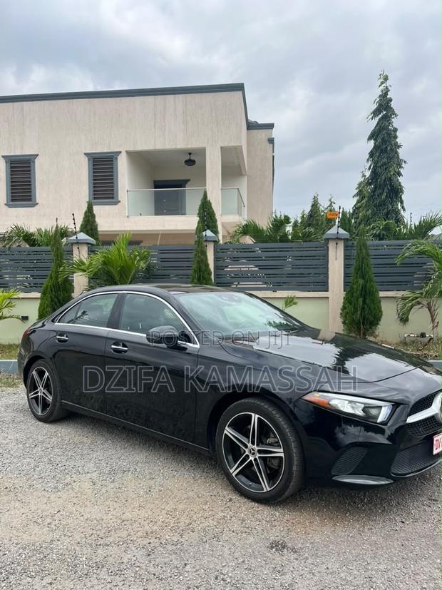 Mercedes-Benz 220 2019 Black