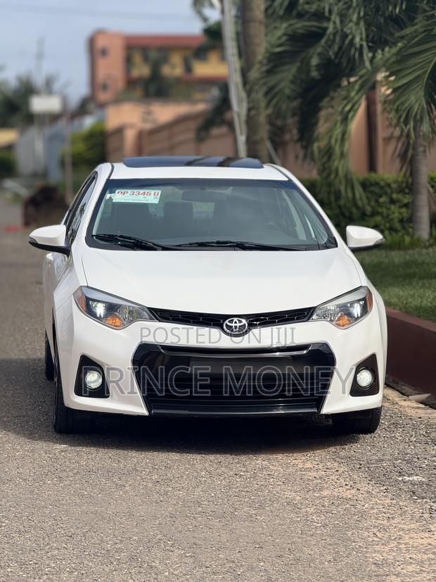 Toyota Corolla 2016 White