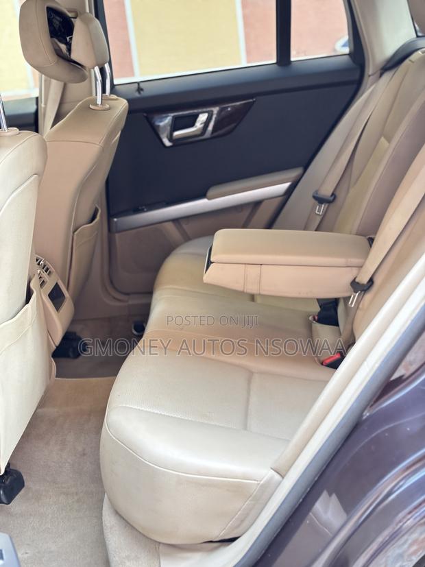 Mercedes-Benz GLK-Class Base GLK 350 4dr AWD 4MATIC (3.5L 6cyl 7A) 2015