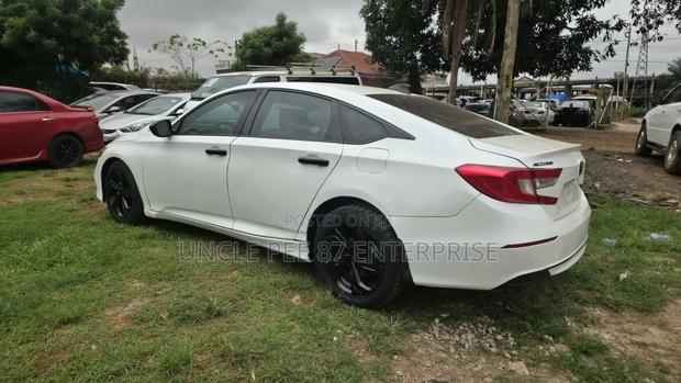 Honda Accord Sport 2018 White