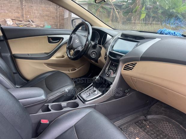 Hyundai Elantra Limited Sedan FWD (1.8L 4cyl 6A) 2013 Blue