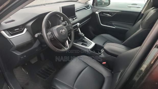 Toyota RAV4 XLE AWD 2024 Gray