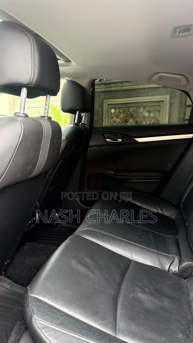 Honda Civic Touring Sedan 2019 Black