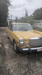 Mercedes-Benz 300D 1976 Yellow for sale