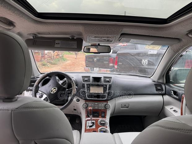 Toyota Highlander 2011 White