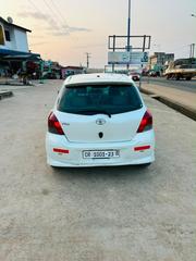 Toyota Vitz 2010 White for sale