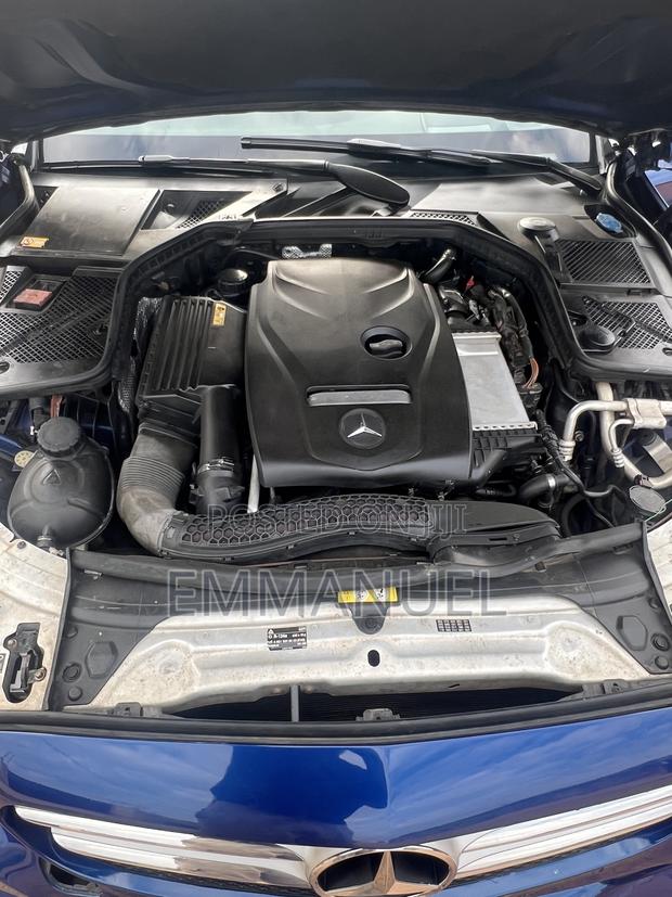 Mercedes-Benz C180 2016 Blue