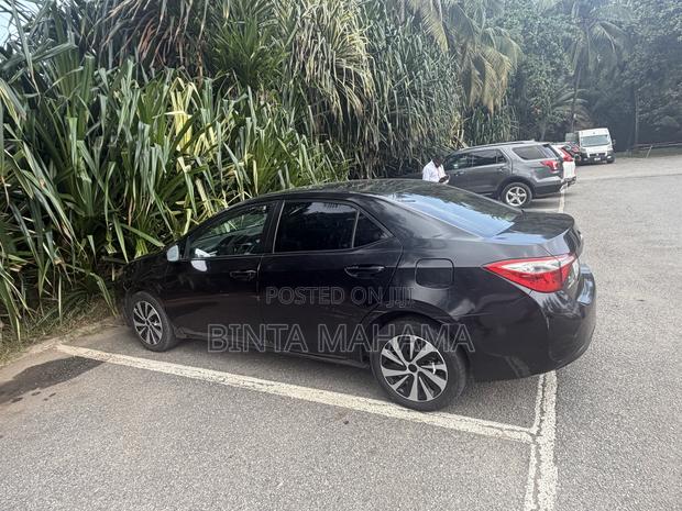 Toyota Corolla LE Eco 4dr Sedan (1.8L 4cyl CVT) 2014 Black