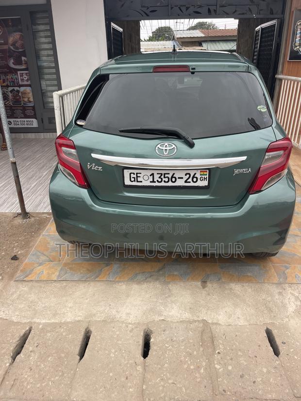 Toyota Vitz 1.5 FWD 3dr 2014 Green
