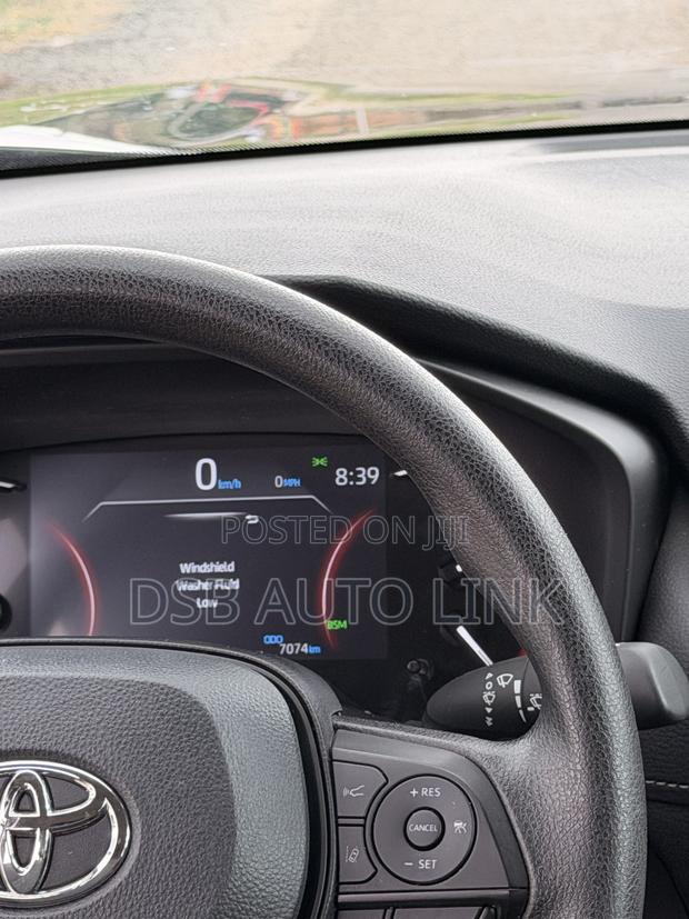 Toyota RAV4 LE 2025 Black