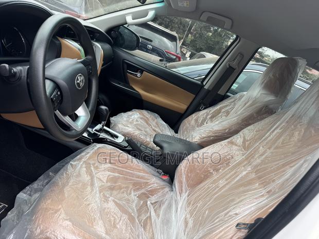 Toyota Fortuner 2019 White