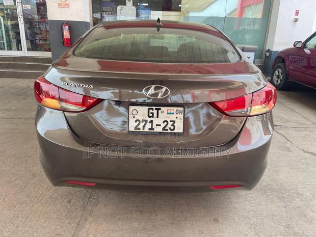 Hyundai Elantra 2013 Brown