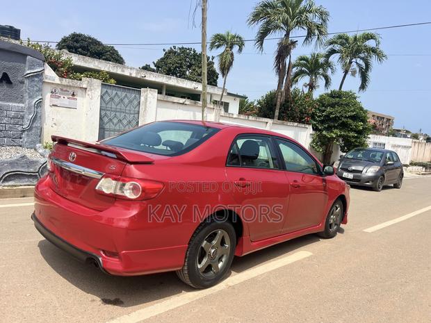 Toyota Corolla S 4dr Sedan (1.8L 4cyl 4A) 2013 Red