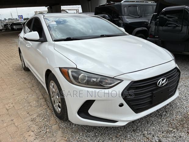 Hyundai Elantra 2017 White