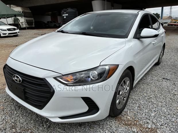 Hyundai Elantra 2017 White