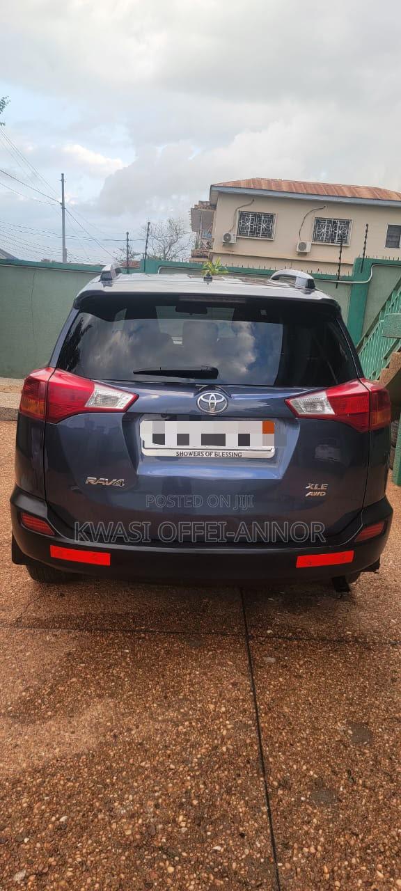 Toyota RAV4 XLE 4dr SUV AWD (2.5L 4cyl 6A) 2014 Blue