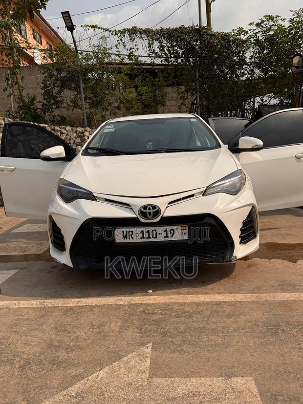 Toyota Corolla 2016 White