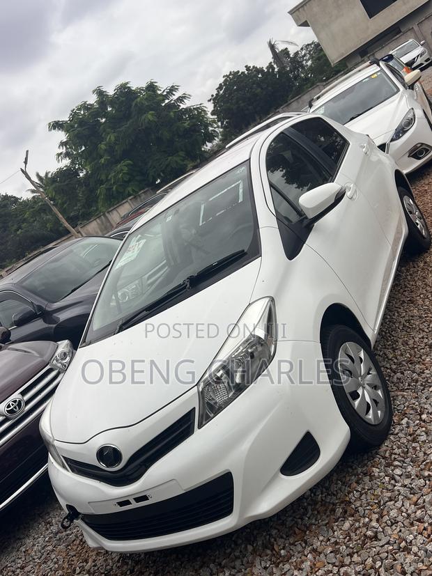 Toyota Vitz 1.3 AWD 3dr 2013 White