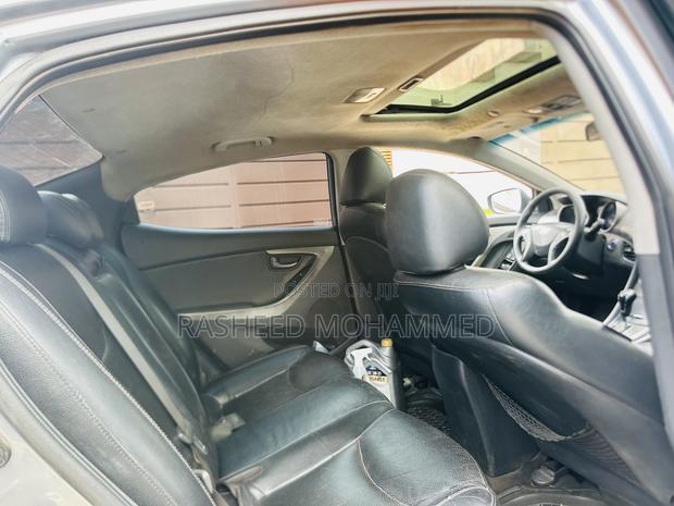 Hyundai Elantra Limited Sedan FWD (1.8L 4cyl 6A) 2013 Silver