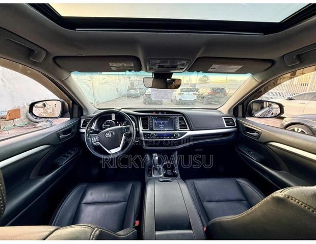 Toyota Highlander XLE 2019 Black