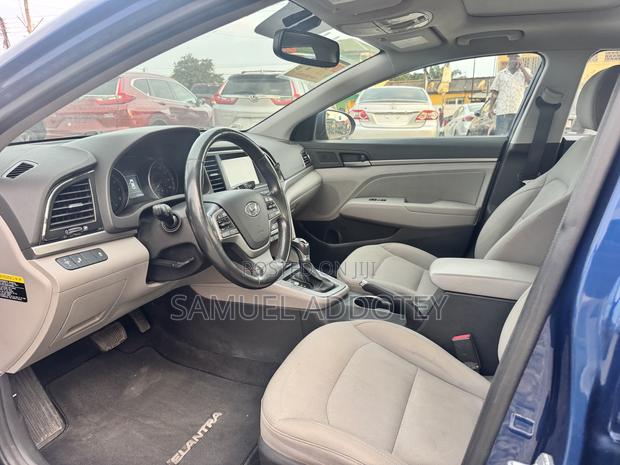 Hyundai Elantra 2018 Blue